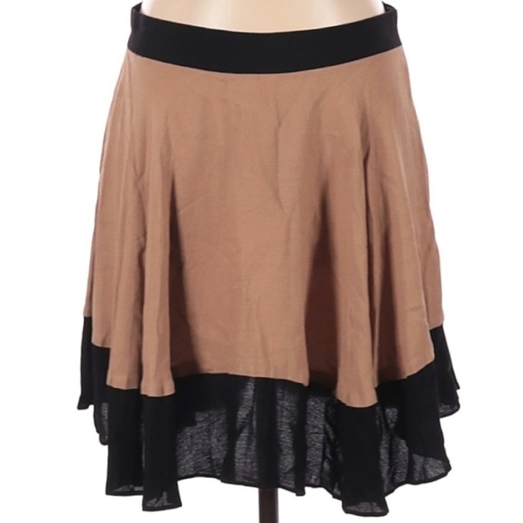 A.L.C “Helene”‎ Tan Black Pleated Skirt Size 4